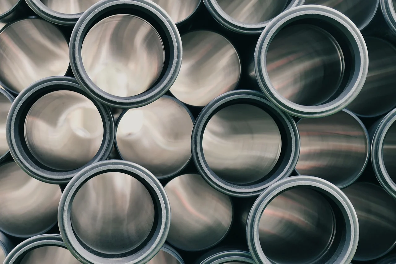 Betonowy kanał samochodowy do garażu i ogrodu — jak wybrać najlepszy?